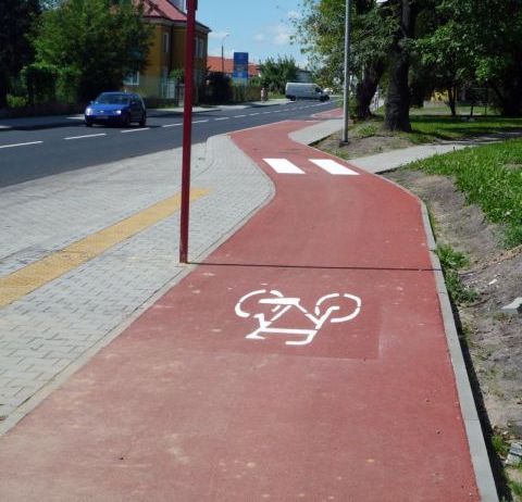 Radom. Droga rowerowa na ulicy Głównej Radom. Droga rowerowa na ulicy Głównej
