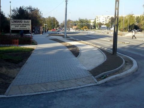 Radom. Budowa drogi dla rowerów na ulicy Limanowskiego Radom. Budowa drogi dla rowerów na ulicy Limanowskiego