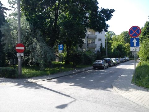 Radom. Jednokierunkowa ulica Bema dwukierunkowa dla rowerów Radom. Jednokierunkowa ulica Bema dwukierunkowa dla rowerów