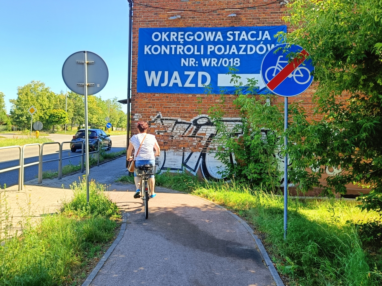 Brakujący odcinek drogi dla rowerów przy skrzyżowaniu ul. Warszawskiej i Rybnej ma powstać w 2027 roku