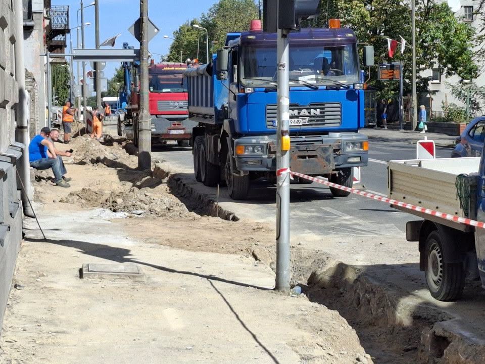 Ruszył remont ul. 25 Czerwca. Bractwo Rowerowe: „Po co były konsultacje?”