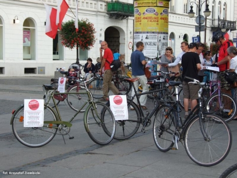 Radom. Specjalna Masa Krytyczna. Zagłosuj na rowery!