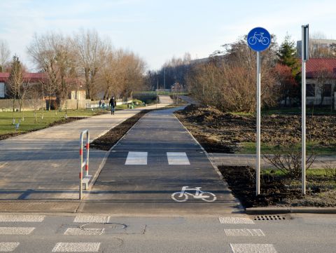 Radom. Droga dla rowerów na Ustroniu Radom. Droga dla rowerów na Ustroniu