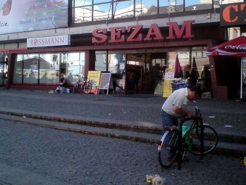 Radom. Stojak typu U na ul. Żeromskiego Radom. Stojak typu U na ul. Żeromskiego