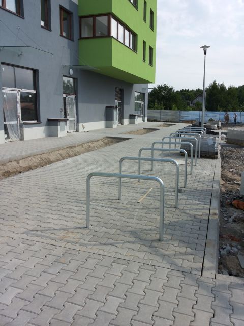 Radom. Osiedle 4 Pory Roku, stojaki rowerowe. Bike rack Radom. Osiedle 4 Pory Roku, stojaki rowerowe. Bike rack