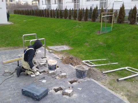 Radom. HopStop, PoloMarket stojaki rowerowe, ul. Sempołowskiej, bicycle parking rack Radom. HopStop, PoloMarket stojaki rowerowe, ul. Sempołowskiej, bicycle parking rack