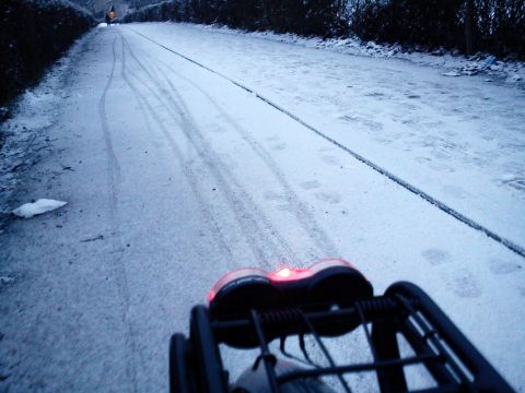 Radom. Zimowi rowerzyści Radom. Zimowi rowerzyści