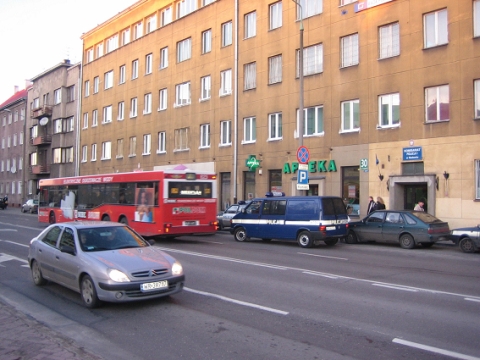 Radom. Nowy przystanek autobusowy na ul. Traugutta Radom. Nowy przystanek autobusowy na ul. Traugutta