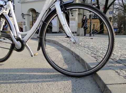 Radom. Wjazd na ul. Żeromskiego przy Łaźni Radom. Wjazd na ul. Żeromskiego przy Łaźni