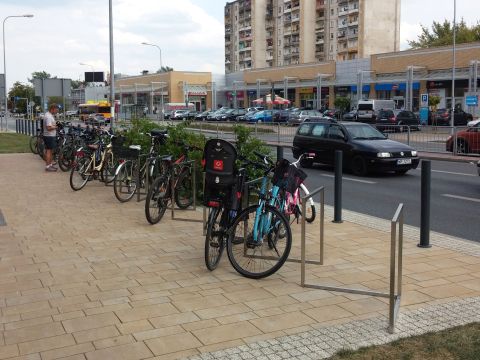 Radom. Stojak dla rowerów, Galeria Słoneczna Radom. Stojak dla rowerów, Galeria Słoneczna