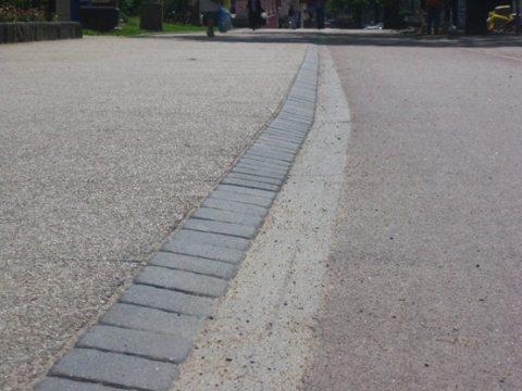 Radom. Droga dla rowerów, al. Grzecznarowskiego Radom. Droga dla rowerów, al. Grzecznarowskiego