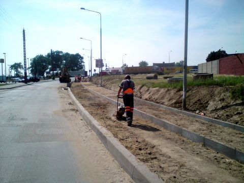 Radom. Ulica Główna, budowa drogi dla rowerów Radom. Ulica Główna, budowa drogi dla rowerów