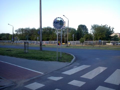 Radom. Lustro na skrzyżówaniu Chrobrego / Starowolska