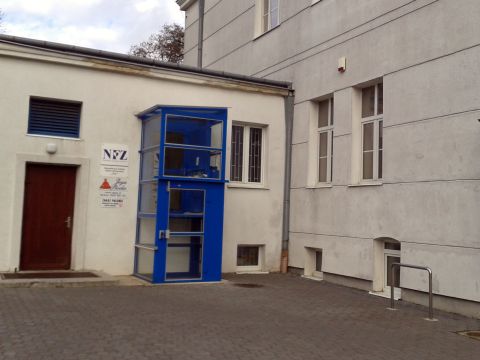 Radom. Stojaki rowerowe - Uniwersytet Technologiczno-Humanistyczny