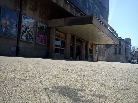 Radom. Teatr Powszechny na plamie oleju Radom. Teatr Powszechny na plamie oleju