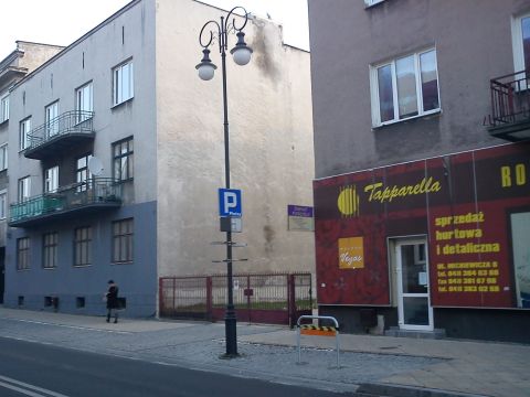 Radom. Stojaki rowerowe jako zapory przeciwsamochodowe