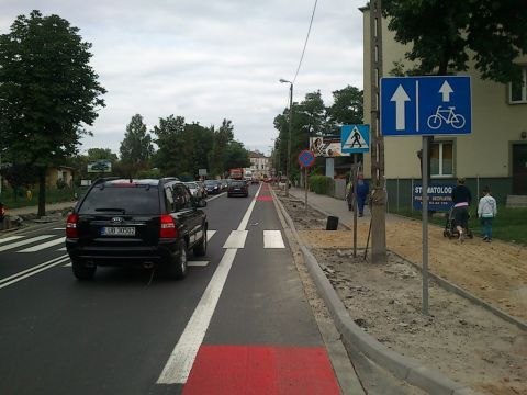Lublin. Pasy rowerowe w jezdni