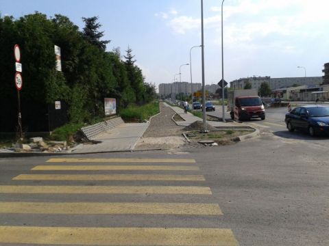 Radom. Ul. Mieszka I budowa asfaltowej drogi rowerowej Radom. Ul. Mieszka I budowa asfaltowej drogi rowerowej