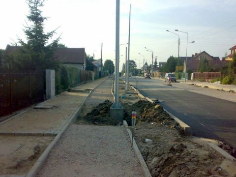 Radom. Budowa drogi rowerowej na ulicy Słowackiego