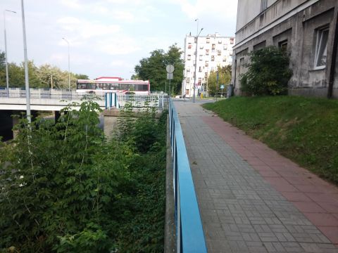 Radom. Bezkolizyjnie pod Warszawską