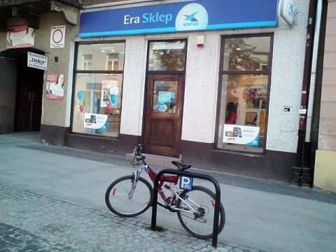 Radom. Stojak typu U na ul. Żeromskiego Radom. Stojak typu U na ul. Żeromskiego