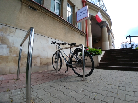 Radom. Rowerem na zakupy. Bank Pekao, ul. Kościuszki 2 Radom. Rowerem na zakupy. Bank Pekao, ul. Kościuszki 2