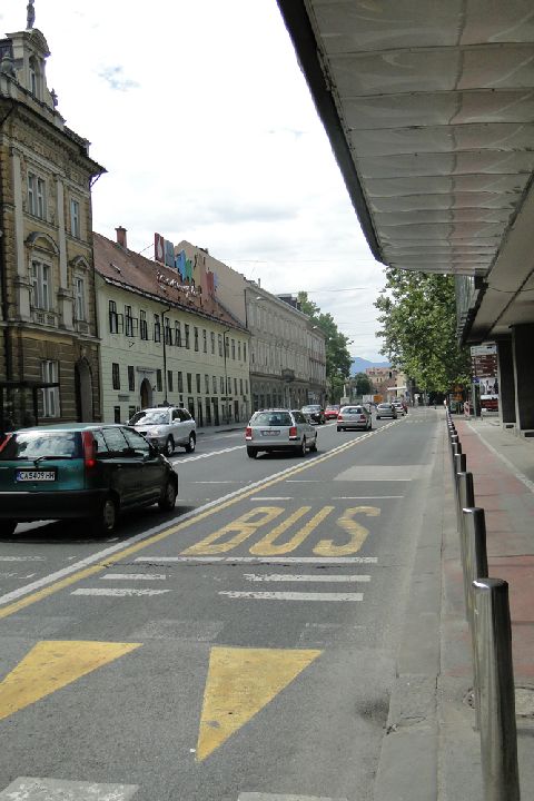 Lublana. Buspasy są na wszystkich głównych ulicach Lublana. Buspasy są na wszystkich głównych ulicach