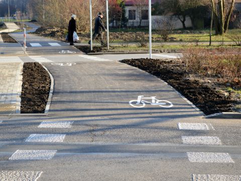 Radom. Droga dla rowerów na Ustroniu Radom. Droga dla rowerów na Ustroniu
